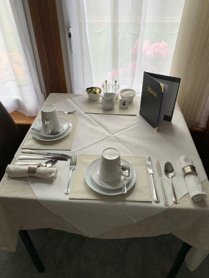 Cromarty View Guest House Accommodations & B&B Dingwall Bagian luar foto
