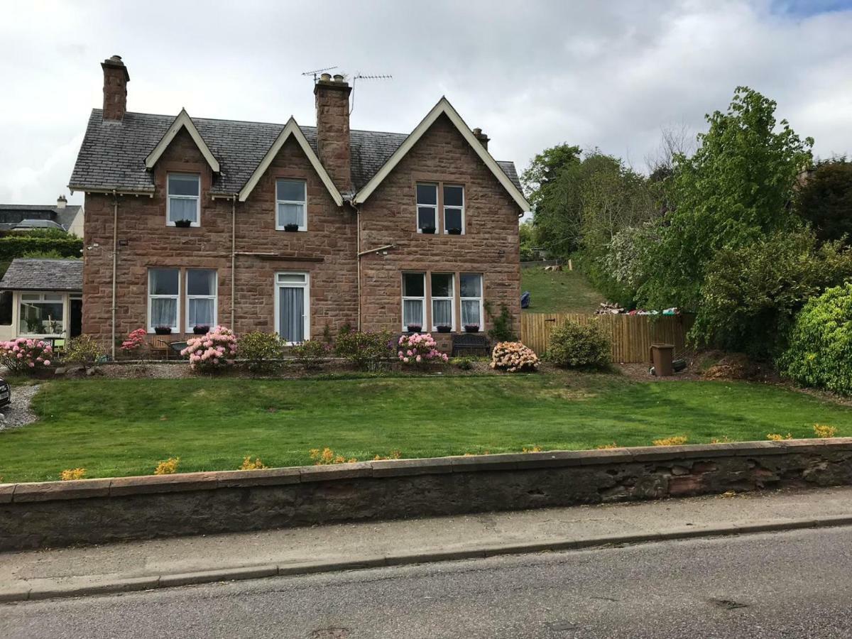 Cromarty View Guest House Accommodations & B&B Dingwall Bagian luar foto